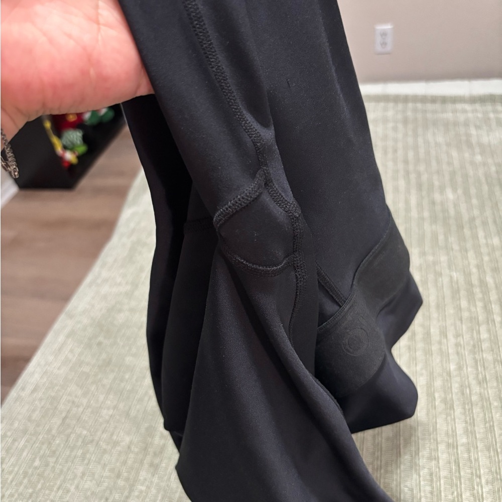 ALO Yoga Classic Airlift Logo Black Leggings - Picture 8 of 8